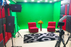 DM TV Studio Basic - TV Set 1